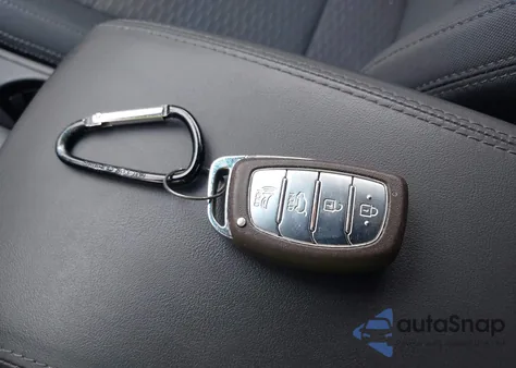 2020 Hyundai Tucson Value z USA, uszkodzony, nr VIN KM8J3CA40LU207298